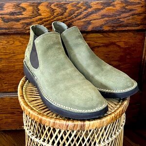 Ugg Men’s Suede Chelsea Boots in Light Olive Green - Size 10.5
